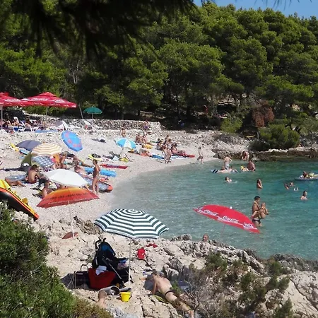 Schoene Mit Gemeinschaftspool Trogir
