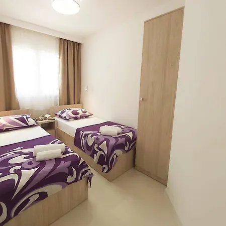 Apartment Schoene Mit Gemeinschaftspool Trogir