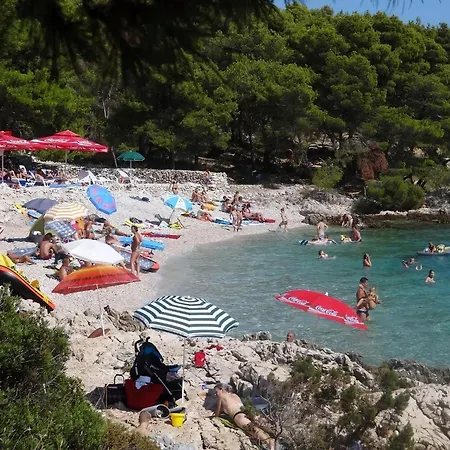 Schoene Mit Gemeinschaftspool Apartment Trogir