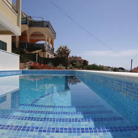 Apartment Schoene Mit Gemeinschaftspool